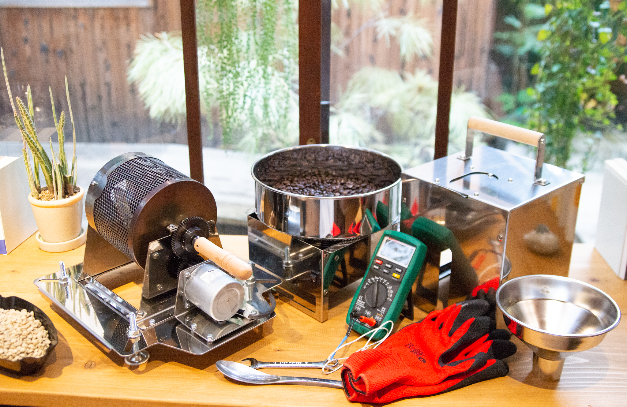 本格的な直火焙煎ができる小型焙煎機『グレイダー360』がリリースされました | 海ノ向こうコーヒー | 【生豆・卸】海ノ向こうコーヒー |  遠くに想いを馳せる、想像力を。